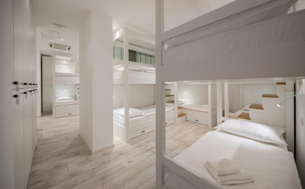 Boutique Hostel Posteya スプリト エクステリア 写真